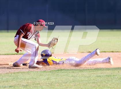 Thumbnail 1 in Lynwood vs. Paramount photogallery.