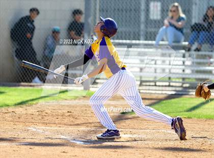 Thumbnail 2 in Lynwood vs. Paramount photogallery.