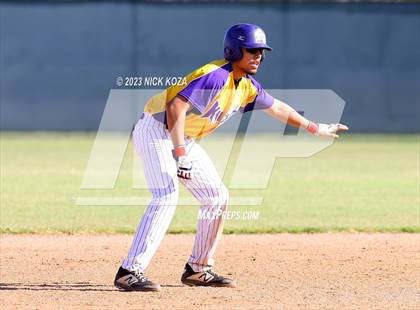 Thumbnail 2 in Lynwood vs. Paramount photogallery.