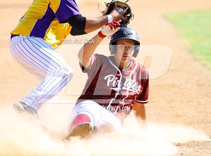 Thumbnail 1 in Lynwood vs. Paramount photogallery.