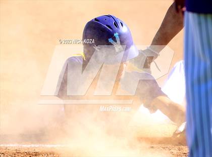 Thumbnail 1 in Lynwood vs. Paramount photogallery.