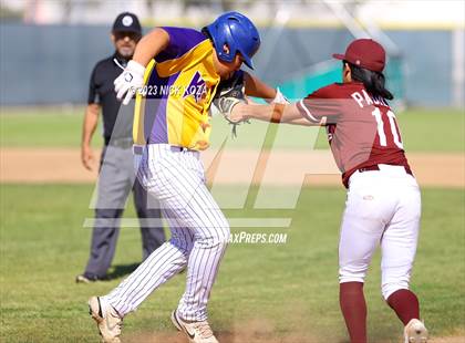 Thumbnail 2 in Lynwood vs. Paramount photogallery.