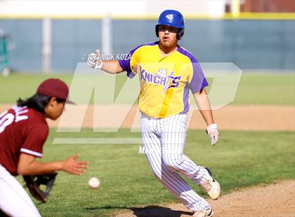 Thumbnail 2 in Lynwood vs. Paramount photogallery.