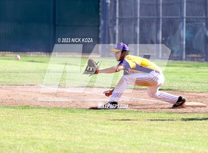 Thumbnail 1 in Lynwood vs. Paramount photogallery.