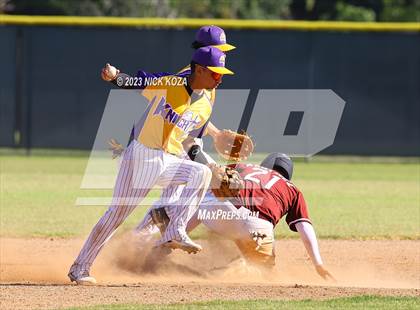 Thumbnail 2 in Lynwood vs. Paramount photogallery.