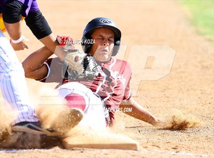 Thumbnail 3 in Lynwood vs. Paramount photogallery.