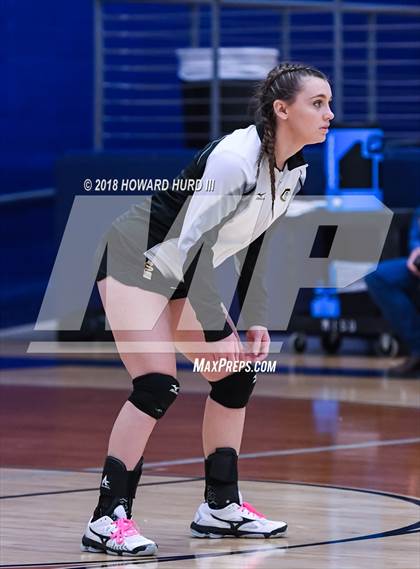 Thumbnail 3 in Lindsay vs. Crawford (UIL 2A Region 2 Final) photogallery.