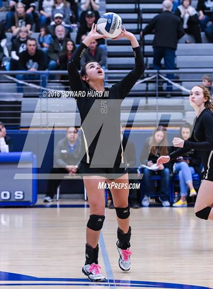 Thumbnail 2 in Lindsay vs. Crawford (UIL 2A Region 2 Final) photogallery.