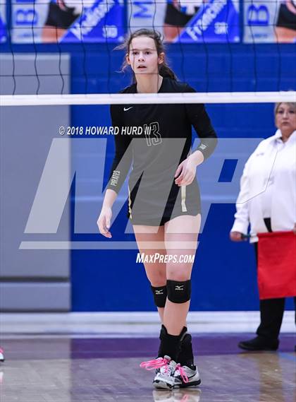 Thumbnail 1 in Lindsay vs. Crawford (UIL 2A Region 2 Final) photogallery.