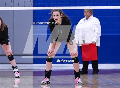 Thumbnail 3 in Lindsay vs. Crawford (UIL 2A Region 2 Final) photogallery.