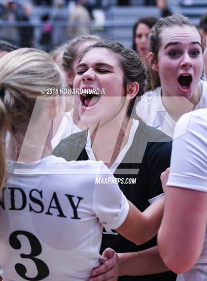 Thumbnail 3 in Lindsay vs. Crawford (UIL 2A Region 2 Final) photogallery.