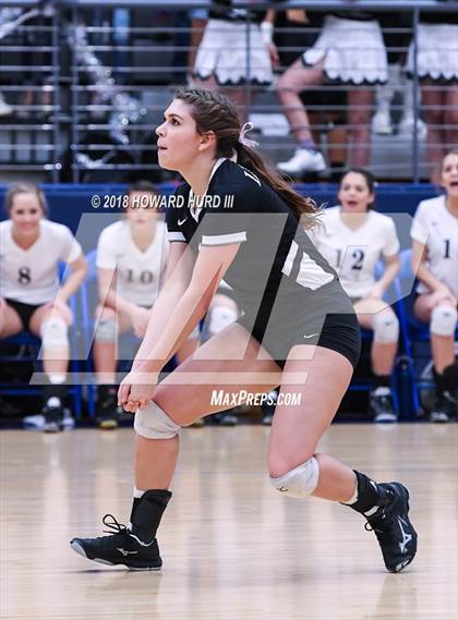 Thumbnail 3 in Lindsay vs. Crawford (UIL 2A Region 2 Final) photogallery.