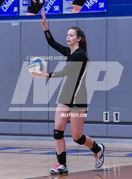Thumbnail 2 in Lindsay vs. Crawford (UIL 2A Region 2 Final) photogallery.