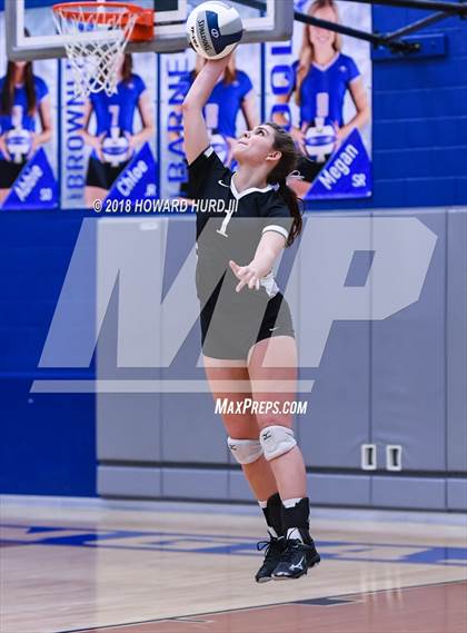 Thumbnail 3 in Lindsay vs. Crawford (UIL 2A Region 2 Final) photogallery.