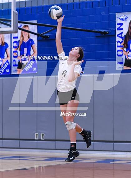Thumbnail 1 in Lindsay vs. Crawford (UIL 2A Region 2 Final) photogallery.