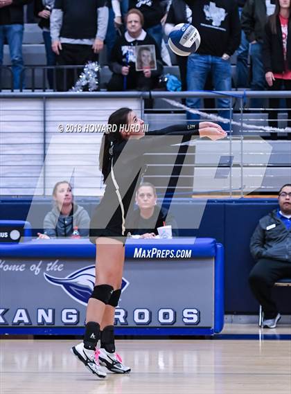 Thumbnail 1 in Lindsay vs. Crawford (UIL 2A Region 2 Final) photogallery.