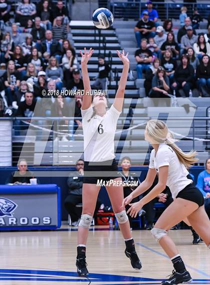Thumbnail 3 in Lindsay vs. Crawford (UIL 2A Region 2 Final) photogallery.