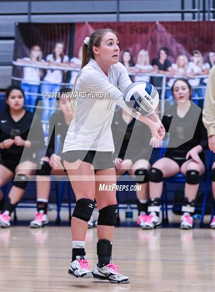 Thumbnail 1 in Lindsay vs. Crawford (UIL 2A Region 2 Final) photogallery.