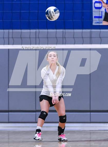 Thumbnail 2 in Lindsay vs. Crawford (UIL 2A Region 2 Final) photogallery.