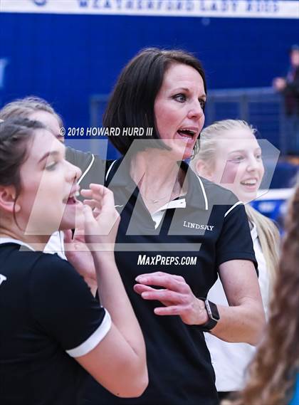 Thumbnail 2 in Lindsay vs. Crawford (UIL 2A Region 2 Final) photogallery.