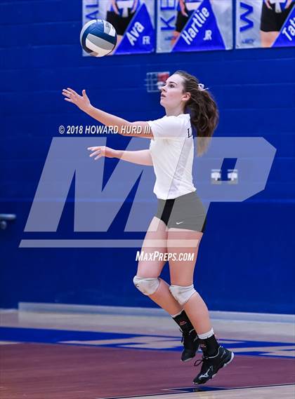 Thumbnail 3 in Lindsay vs. Crawford (UIL 2A Region 2 Final) photogallery.