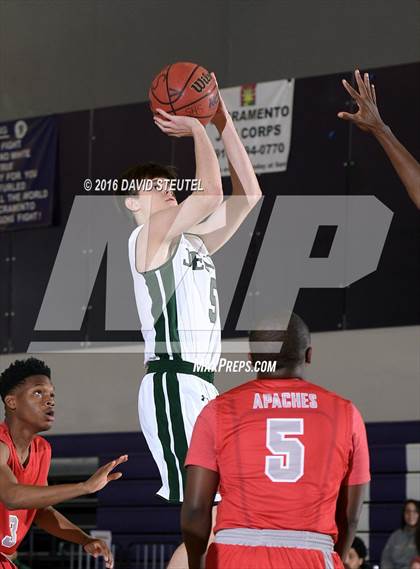 Thumbnail 2 in Centennial vs. Strake Jesuit (St. Hope Elite Classic) photogallery.