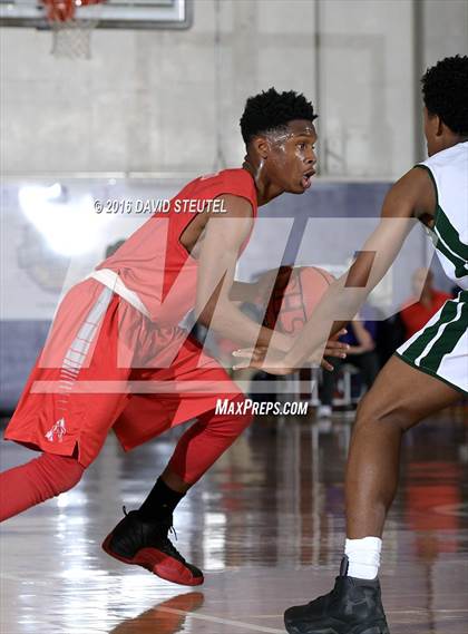 Thumbnail 2 in Centennial vs. Strake Jesuit (St. Hope Elite Classic) photogallery.