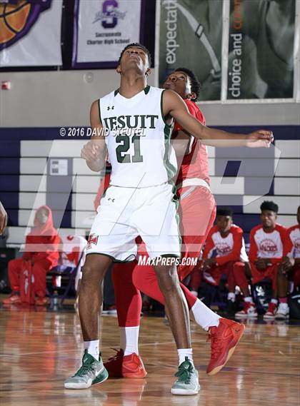 Thumbnail 1 in Centennial vs. Strake Jesuit (St. Hope Elite Classic) photogallery.
