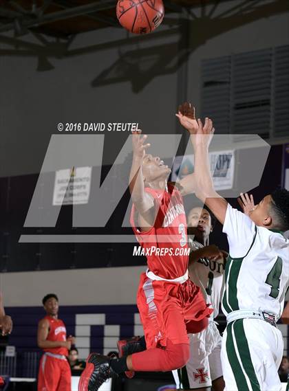 Thumbnail 3 in Centennial vs. Strake Jesuit (St. Hope Elite Classic) photogallery.