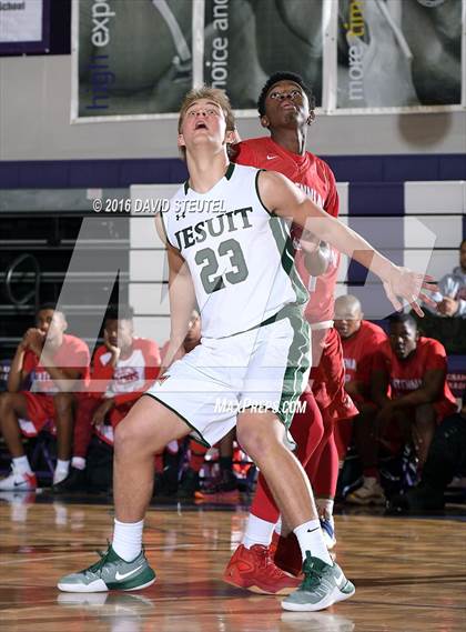 Thumbnail 3 in Centennial vs. Strake Jesuit (St. Hope Elite Classic) photogallery.