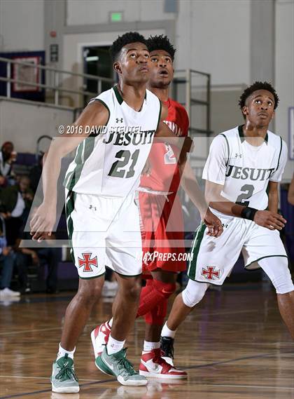 Thumbnail 1 in Centennial vs. Strake Jesuit (St. Hope Elite Classic) photogallery.