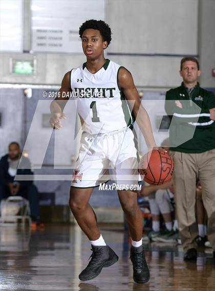Thumbnail 2 in Centennial vs. Strake Jesuit (St. Hope Elite Classic) photogallery.