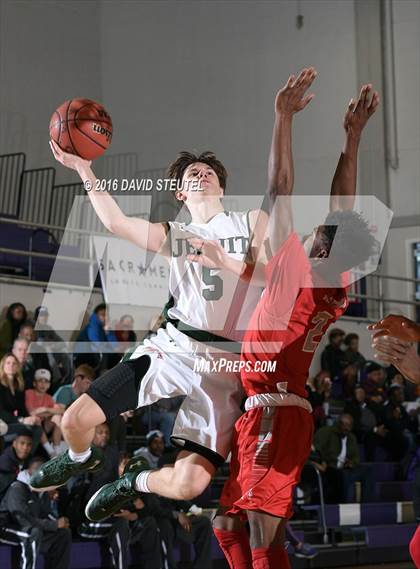 Thumbnail 1 in Centennial vs. Strake Jesuit (St. Hope Elite Classic) photogallery.