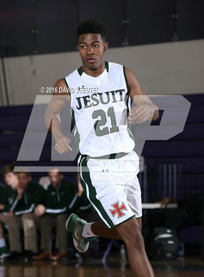 Thumbnail 3 in Centennial vs. Strake Jesuit (St. Hope Elite Classic) photogallery.