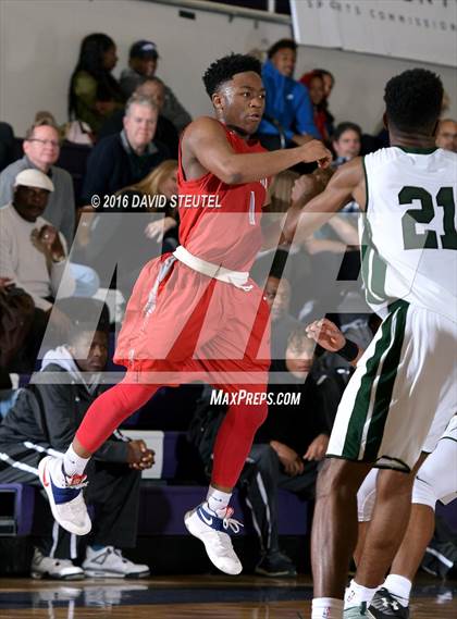 Thumbnail 3 in Centennial vs. Strake Jesuit (St. Hope Elite Classic) photogallery.