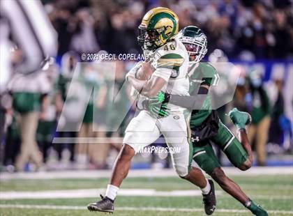 Thumbnail 1 in Collins Hill vs. Grayson (GHSA 7A Final) photogallery.