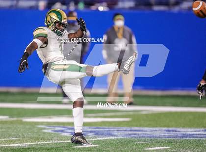 Thumbnail 1 in Collins Hill vs. Grayson (GHSA 7A Final) photogallery.