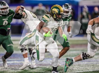 Thumbnail 1 in Collins Hill vs. Grayson (GHSA 7A Final) photogallery.