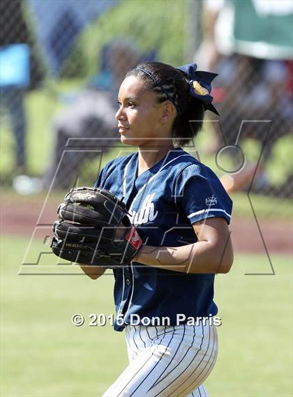 Thumbnail 2 in Carson vs. Chatsworth (CIF LA Section Division 1 Final) photogallery.