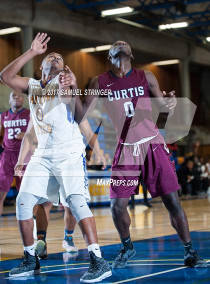 Thumbnail 3 in Oakland Tech vs. Curtis (Oakland Legends Classic) photogallery.