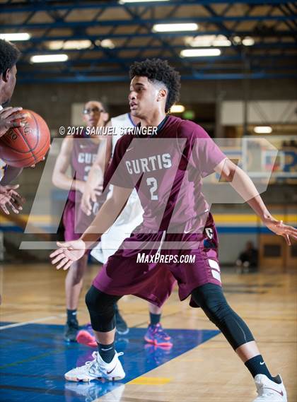 Thumbnail 2 in Oakland Tech vs. Curtis (Oakland Legends Classic) photogallery.