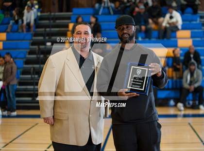 Thumbnail 1 in Oakland Tech vs. Curtis (Oakland Legends Classic) photogallery.