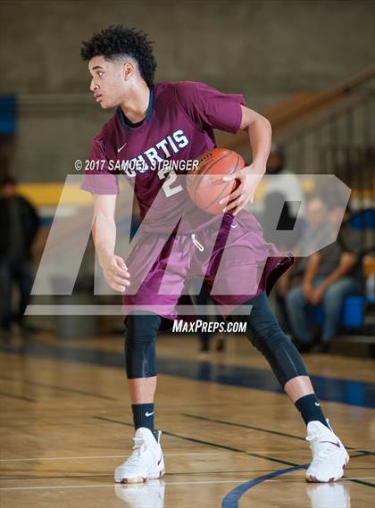 Thumbnail 3 in Oakland Tech vs. Curtis (Oakland Legends Classic) photogallery.