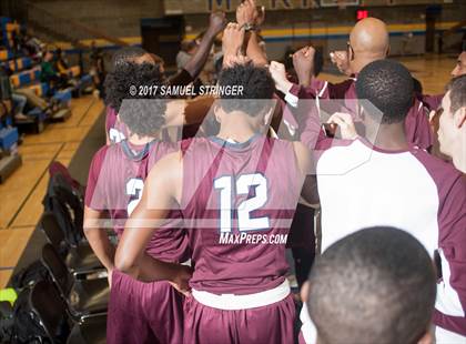 Thumbnail 1 in Oakland Tech vs. Curtis (Oakland Legends Classic) photogallery.