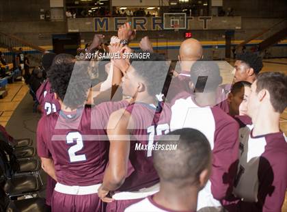 Thumbnail 2 in Oakland Tech vs. Curtis (Oakland Legends Classic) photogallery.
