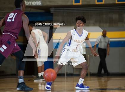 Thumbnail 3 in Oakland Tech vs. Curtis (Oakland Legends Classic) photogallery.