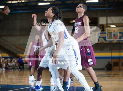 Thumbnail 1 in Oakland Tech vs. Curtis (Oakland Legends Classic) photogallery.