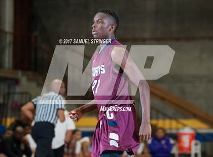 Thumbnail 2 in Oakland Tech vs. Curtis (Oakland Legends Classic) photogallery.