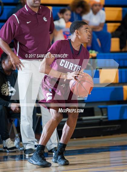 Thumbnail 2 in Oakland Tech vs. Curtis (Oakland Legends Classic) photogallery.