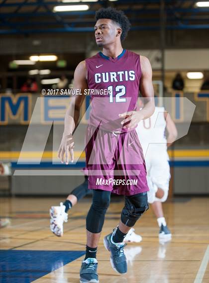 Thumbnail 2 in Oakland Tech vs. Curtis (Oakland Legends Classic) photogallery.